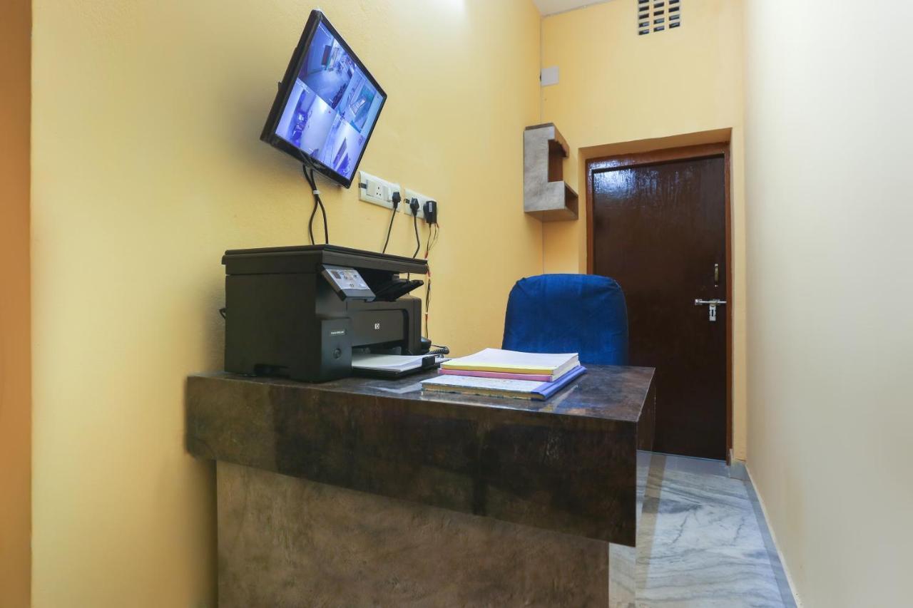 Vaccinated Staff- Oyo 45958 New Castle Inn Bhubaneswar Eksteriør bilde